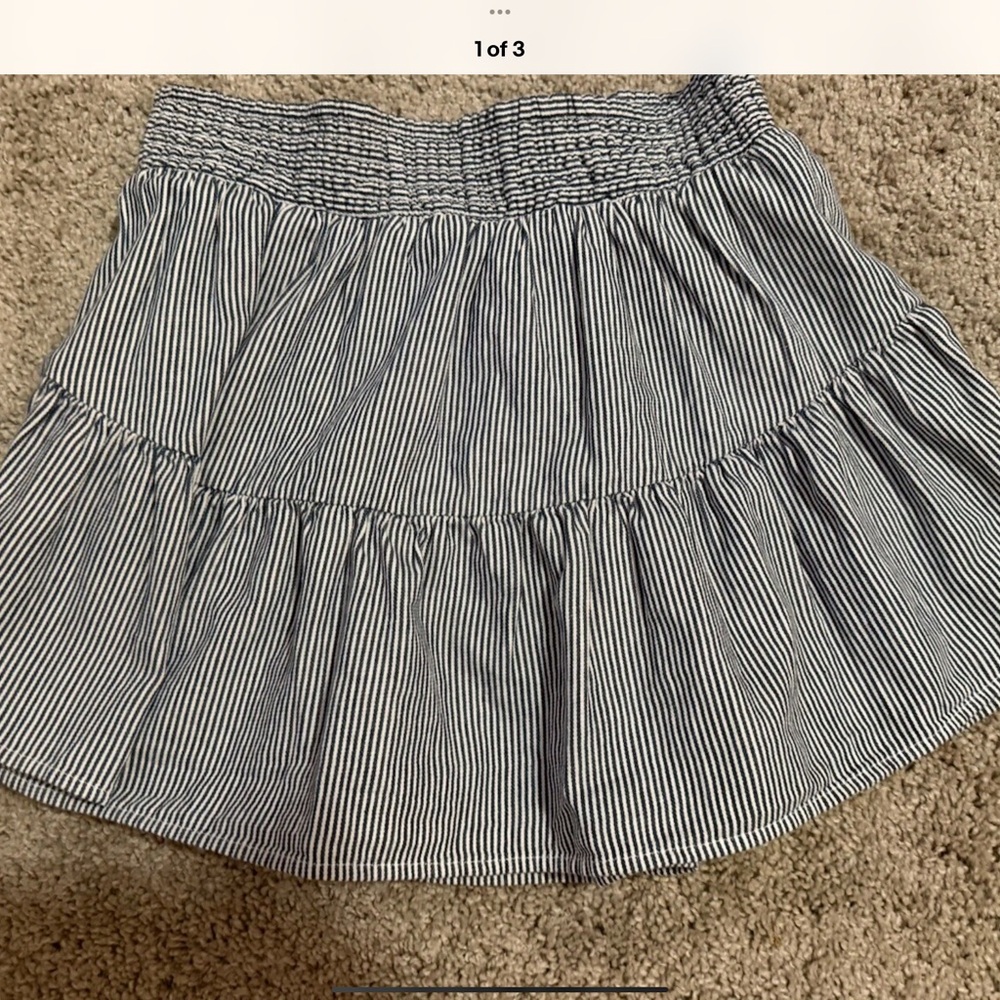 Women’s American Eagle Striped Flirty Mini Skort Size Small Excellent Condition